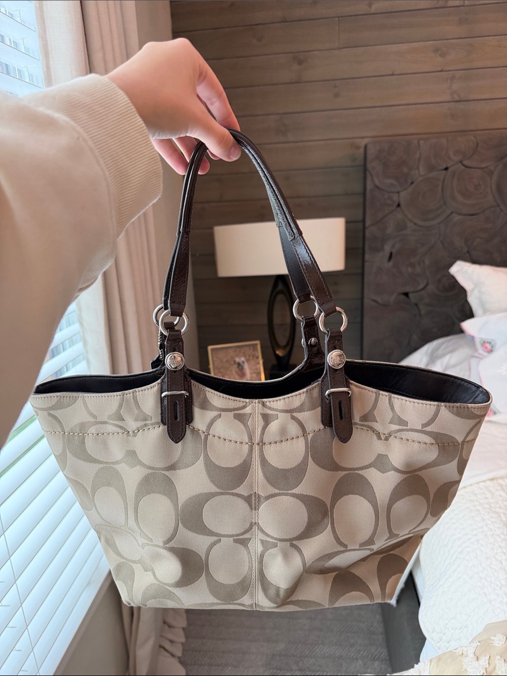 Y2K Coach Beige and Brown Signature Canvas Tote - Picture 2 of 11